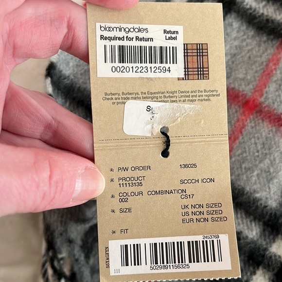 Burberry Cashmere Scarf - Picture 2 of 3